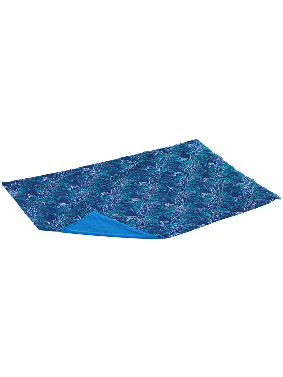 Двулицево парео - кърпа за плаж от 100% памук в син цвят с бели детайли във формата на кит | MiandMi