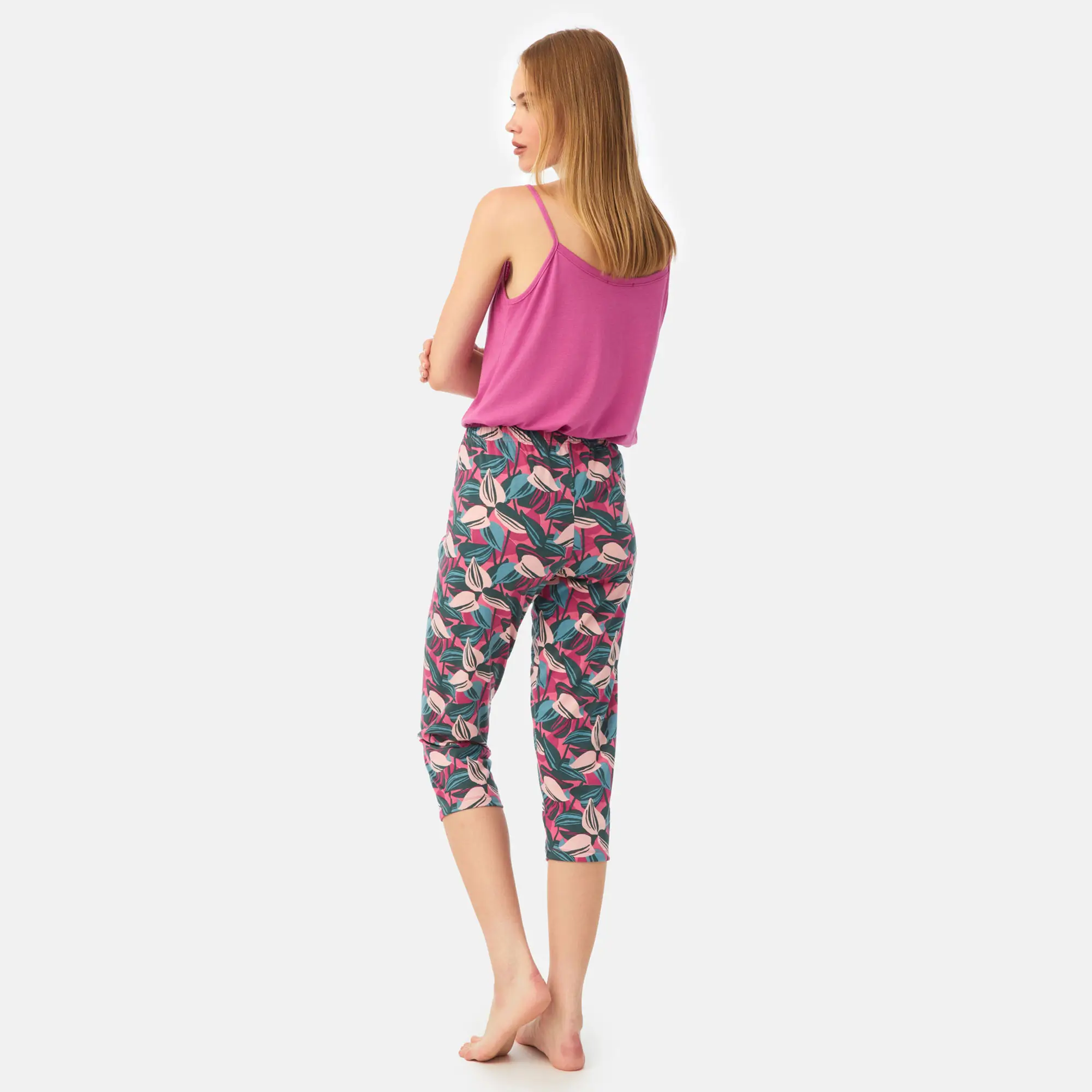 Дамско долнище на пижама 7/8 Capri pants floral с дължина до прасеца | Minerva